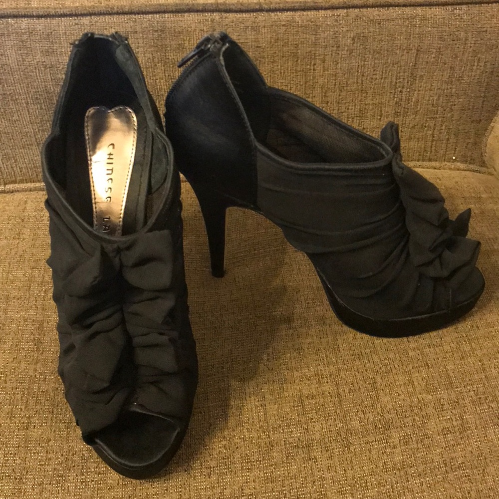 Black Chinese Laundry heels
